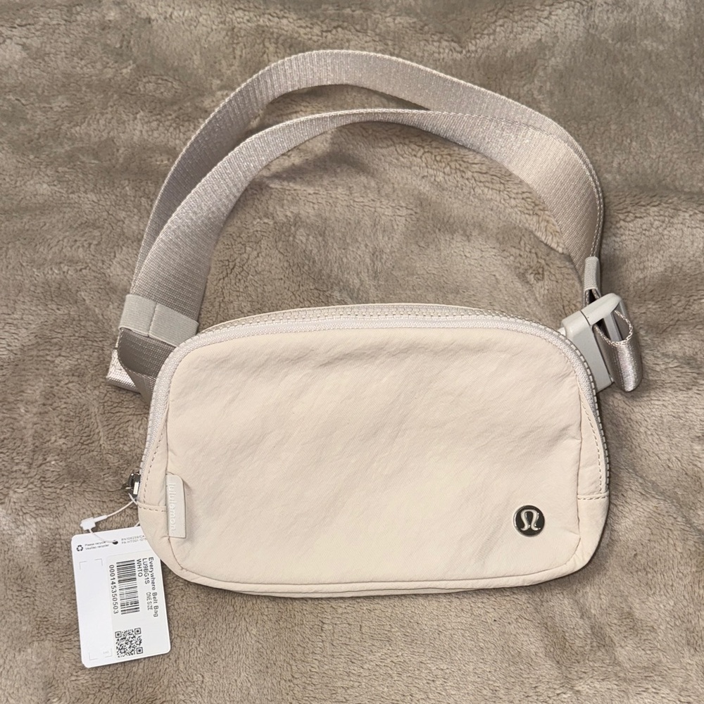 Lululemon Beige Everywhere Bag-Brand New